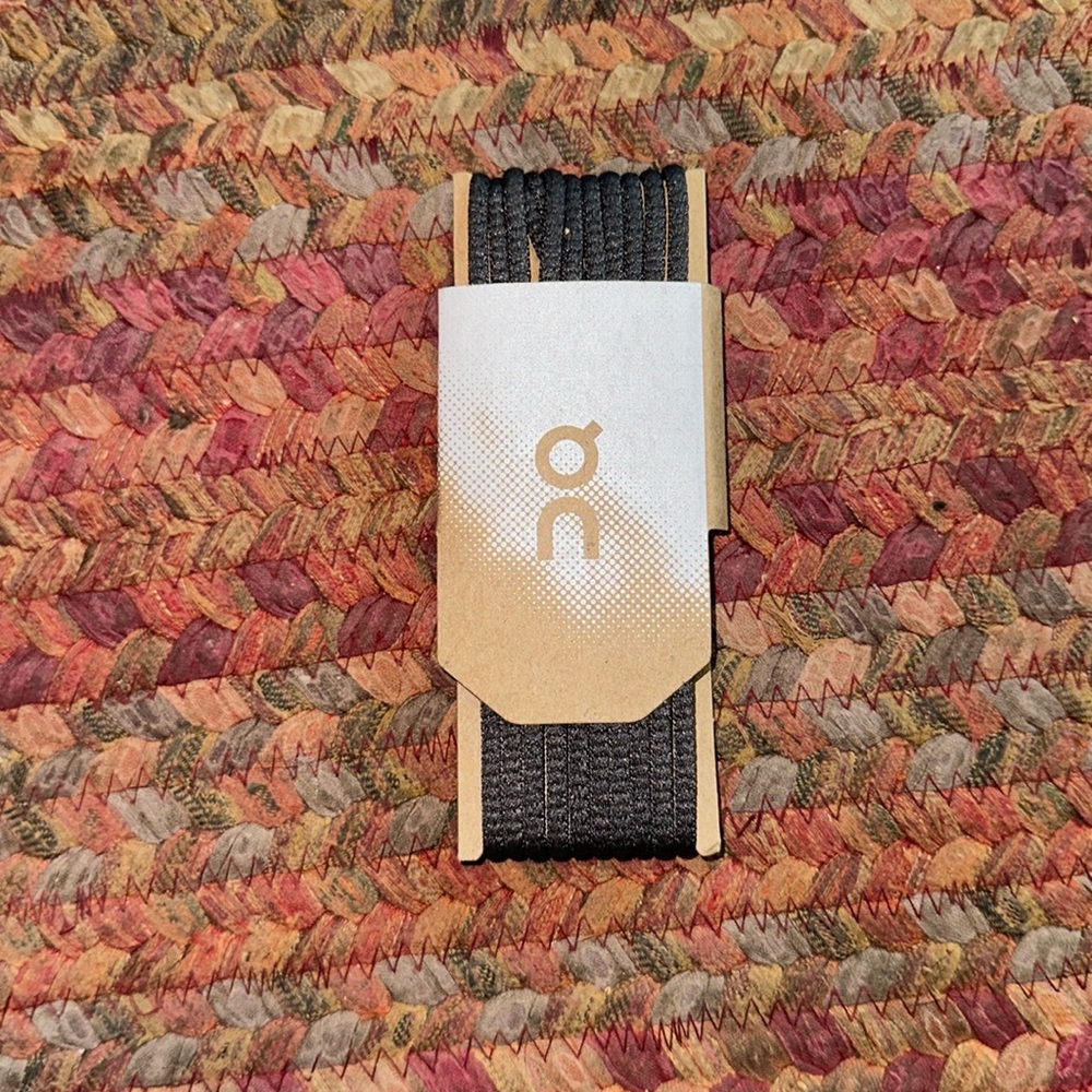 ON RUNNING NEW IN PACKAGE GREY SHOE LACES